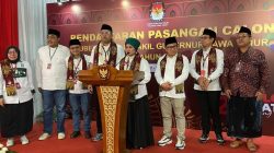 Diantar Gus Muhaimin, Paslon Luluk Lukman Daftar di KPU Jatim
