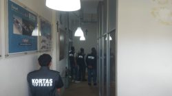 Diduga Rugikan Keuangan Negara Rp645 M, Kortas Tipidkor Polri Geledah Kantor Kontraktor di Surabaya