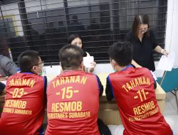 Kejari Surabaya Terima Pelimpahan 46 Tersangka Sindikat Love Scamming Internasional